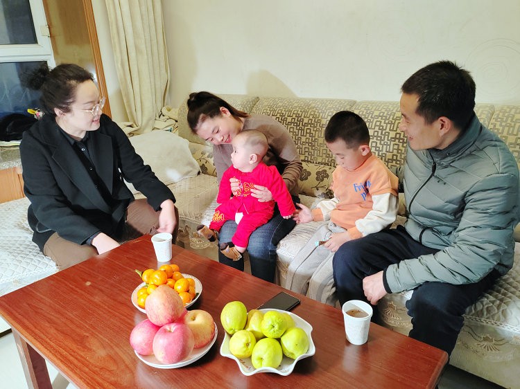 16783294497753.jpg (用)0224 路橋分公司 關(guān)愛(ài)婚育員工 傳遞“娘家”溫情_(kāi)副本.jpg